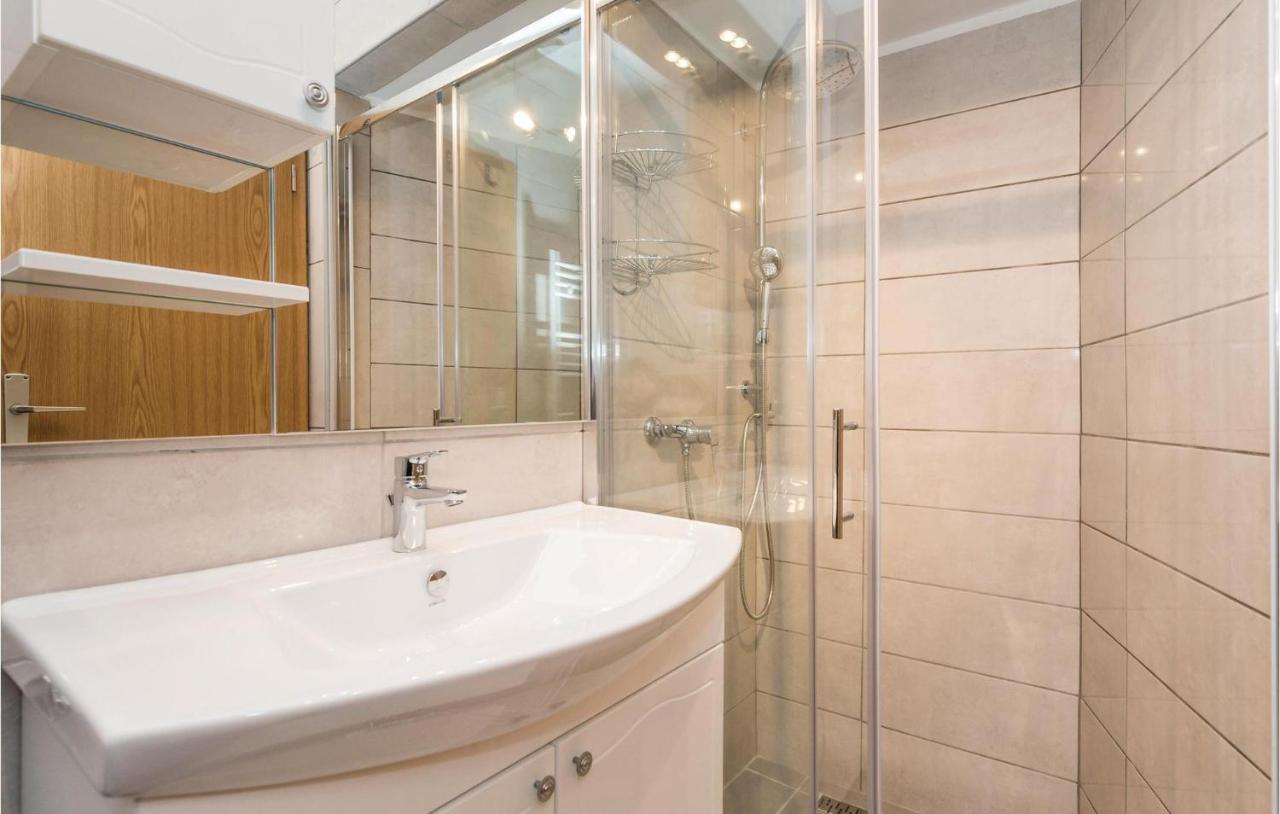 Cozy Apartment In Lovran With Kitchen Dış mekan fotoğraf